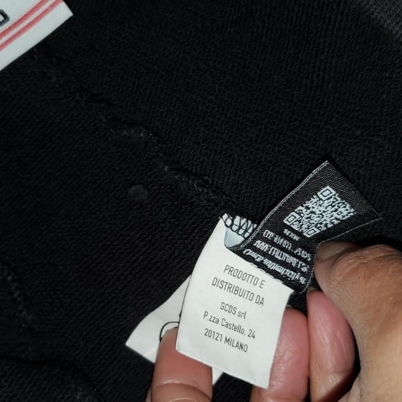 Like new GCDS pikatchu Pokémon sweat pants - Picture 7 of 8